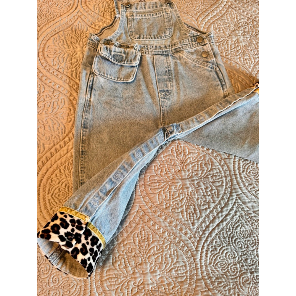 Children’s place denim overalls with leopard cuffs Red bodysuit with leopard cat - Picture 6 of 13